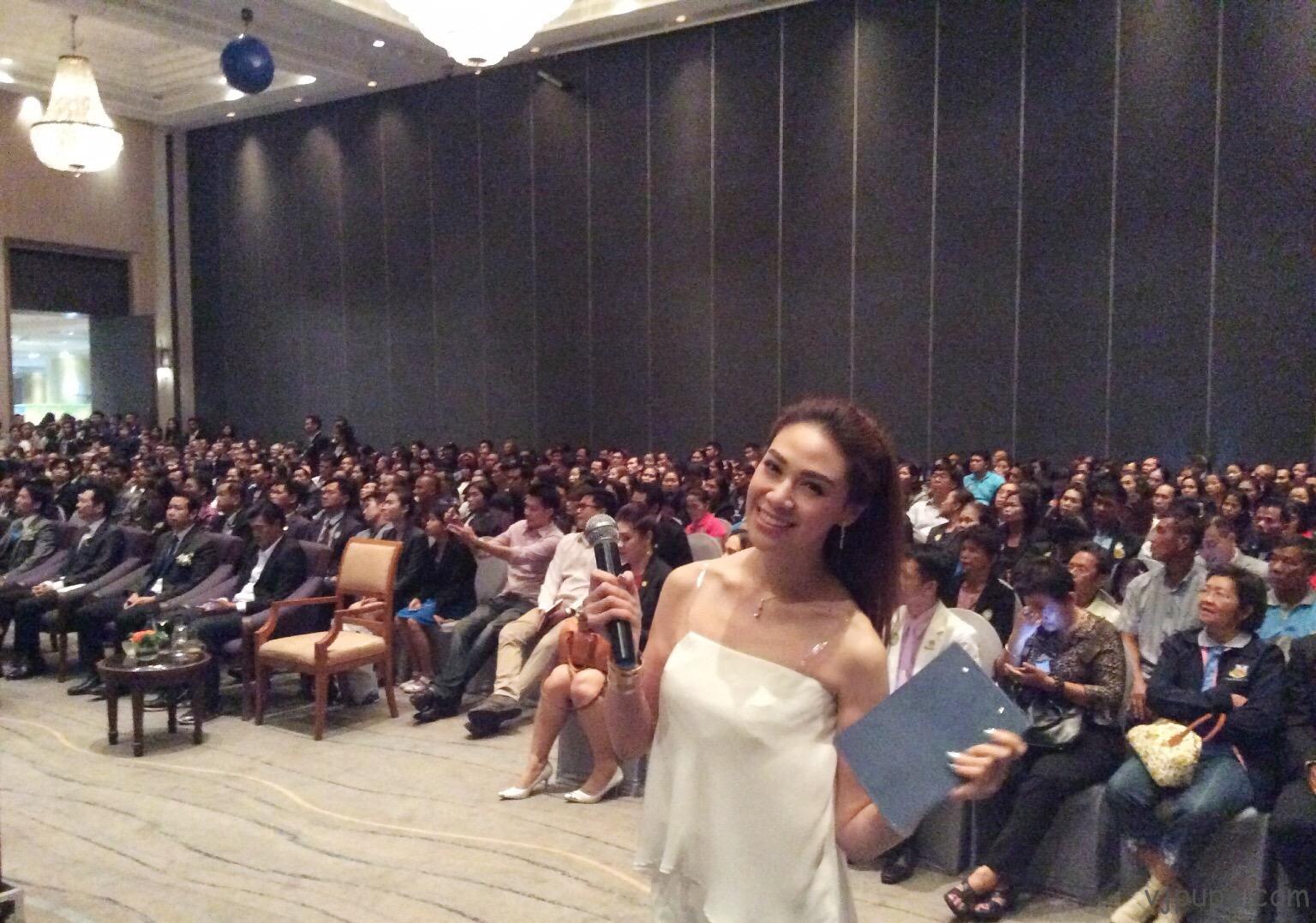 รู้สึกดีกับการเป็นMC ที่ทำให้ผู้ฟังคล้อยตามกันได้เสมอ